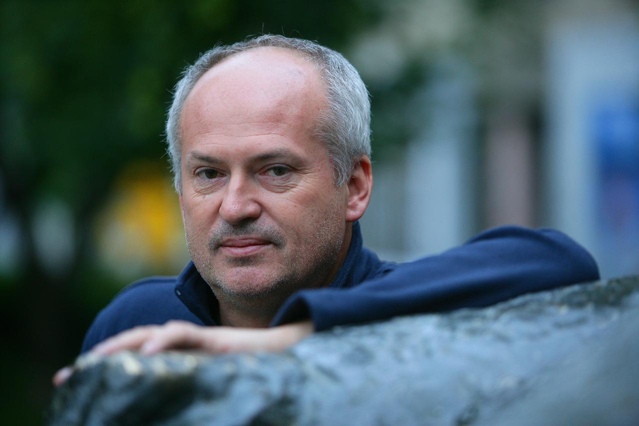 26.06.2013., Zagreb - Hrvatski pisac Josip Novakovic sudjelovao je na otvaranju Festivala europske kratke price u klubu Booksa.  Photo: Grgur Zucko/PIXSELL