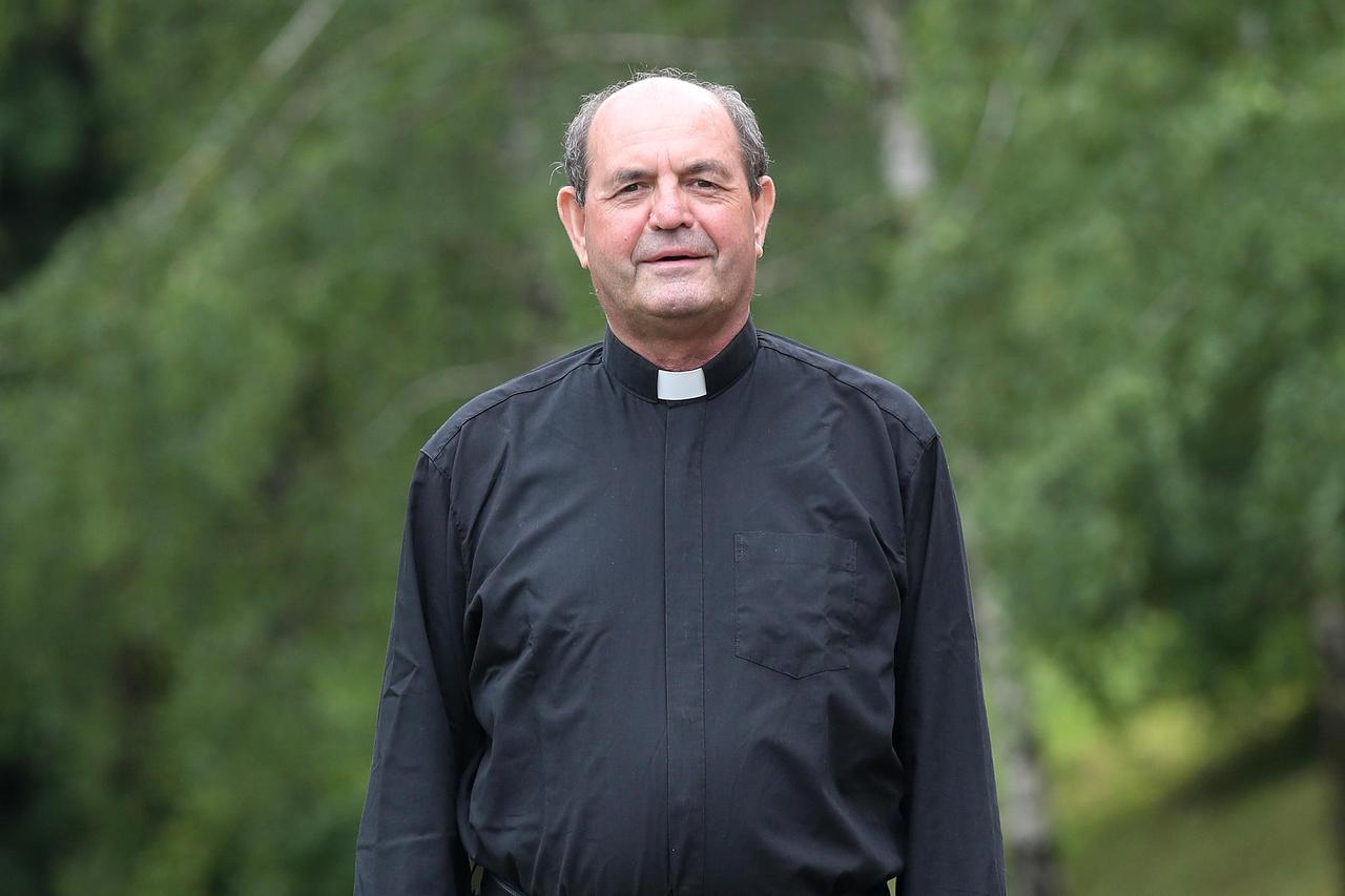 Mons. Hoser tijekom zadnjeg posjeta Međugorju