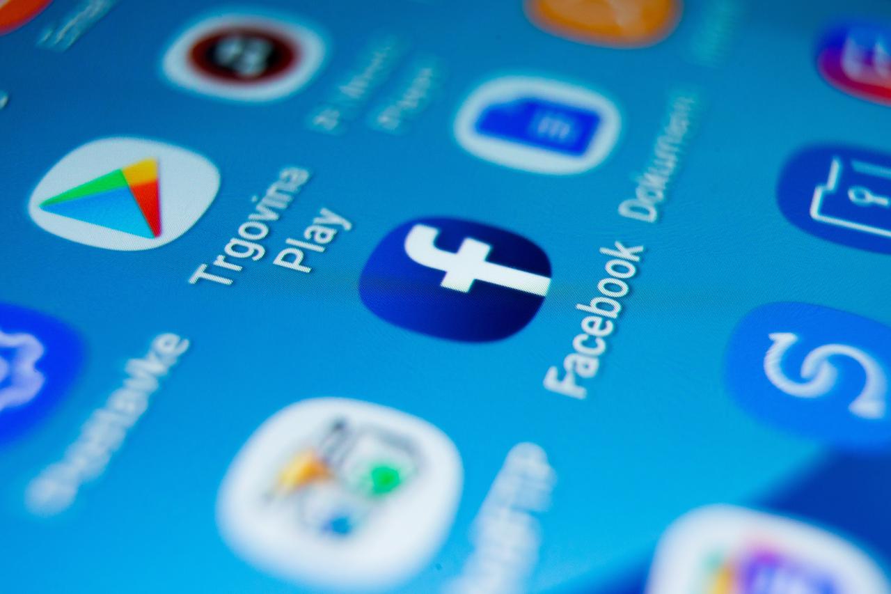 4. veljače 2004. godine Mark Zuckerberg osnovao je Facebook