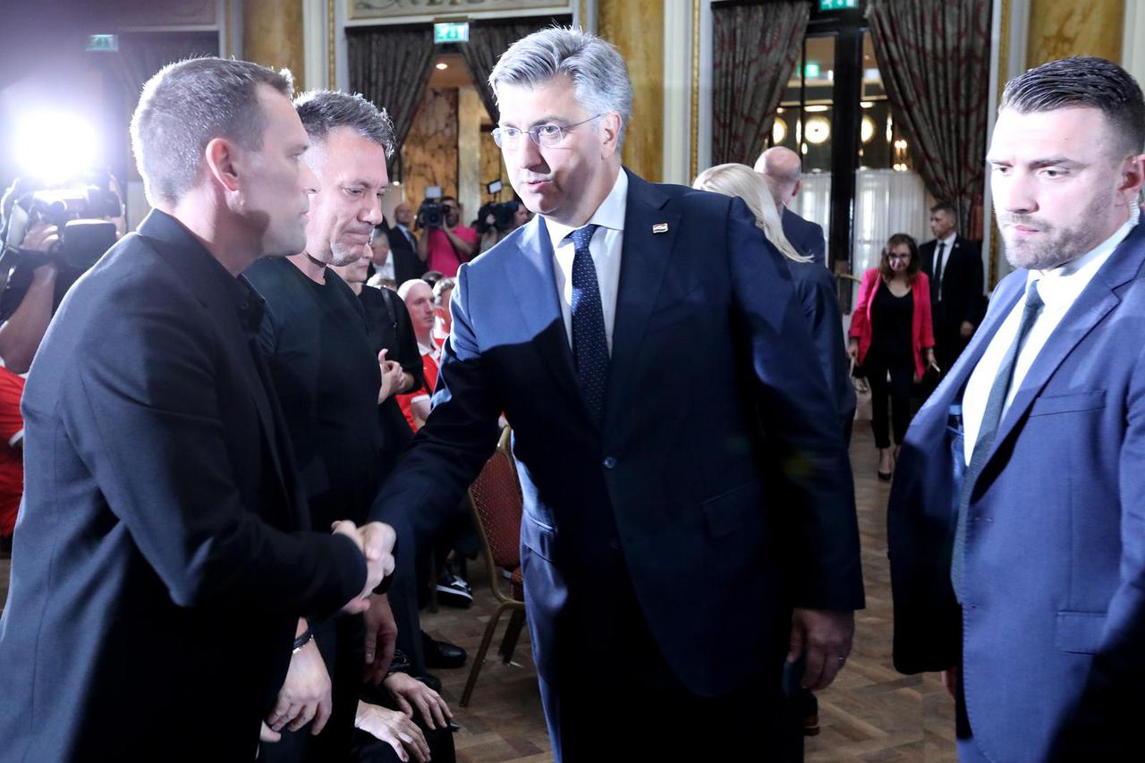 Zagreb: Održana komemoracija za Mirka Novosela u hotelu Esplanade