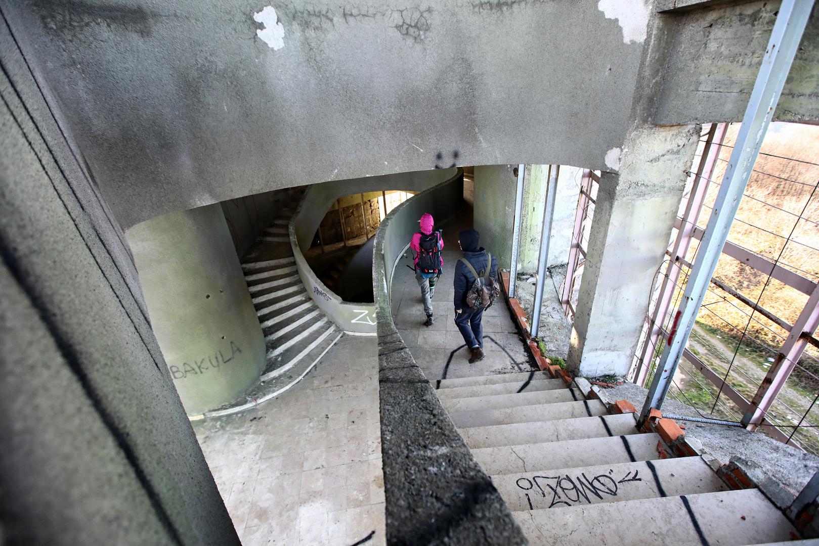 Bilo je to zdanje koje je nadrastalo lokalni značaj, postavši spomenik spomenika partizanskoj borbi.