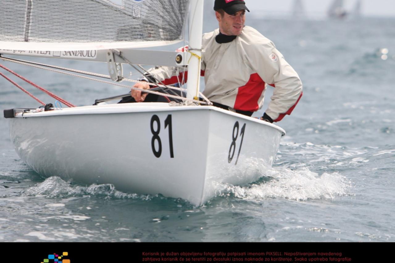 '12.05.2010., Split - Europsko prvenstvo za jedrilicare u klasi FINN koja se odrzava u Splitu. Drugi dan natjecanja napokon su se stekli uvjeti za jedrenje. Ivan Kljakovic-Gaspic. Photo: Ivo Cagalj/PI