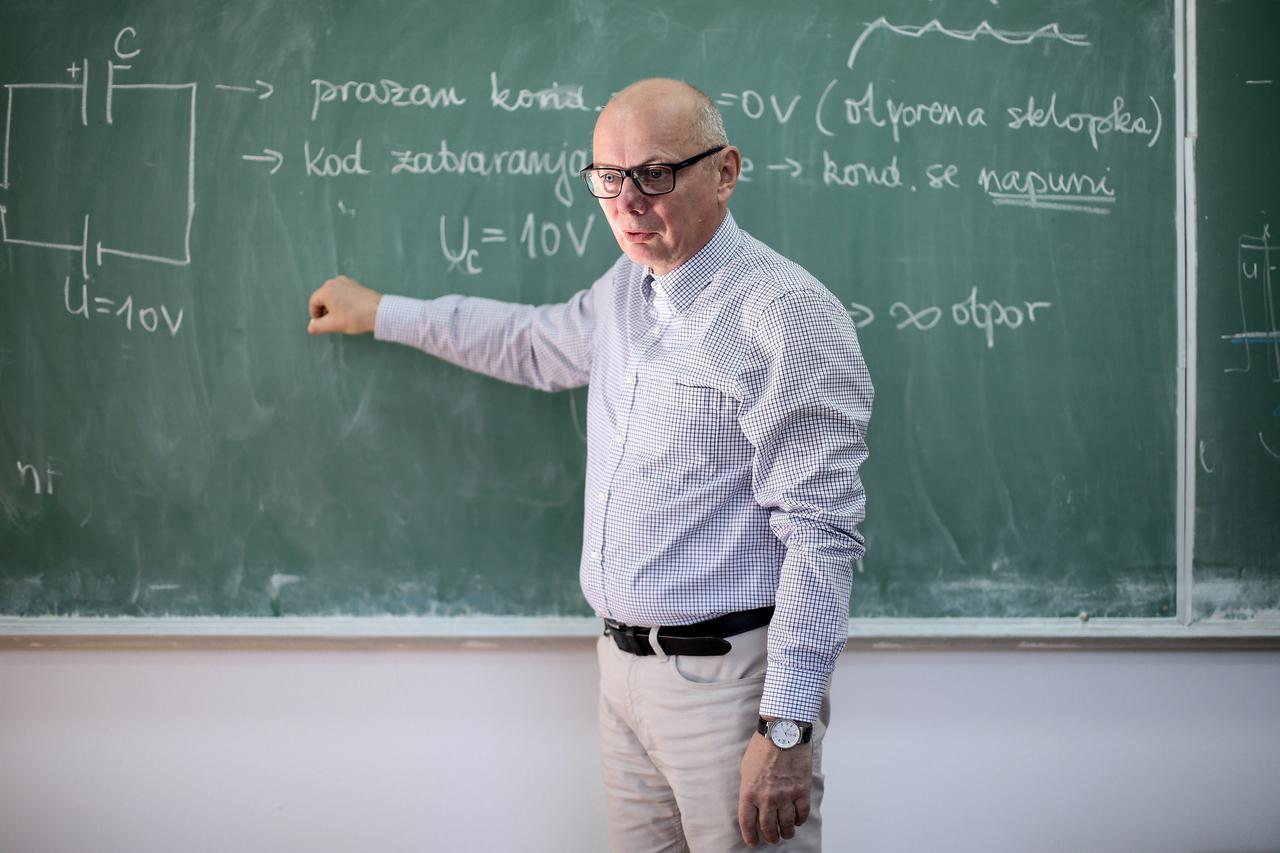 04.04.2017., Moravice - Danijel Vrbanc, ucitelj u Zeljeznicko tehnickoj skoli u Moravicama kod Vrbovskog, proglasen je jednim od najinovativnijih ucitelja na svijetu. Photo: Petar Glebov/PIXSELL