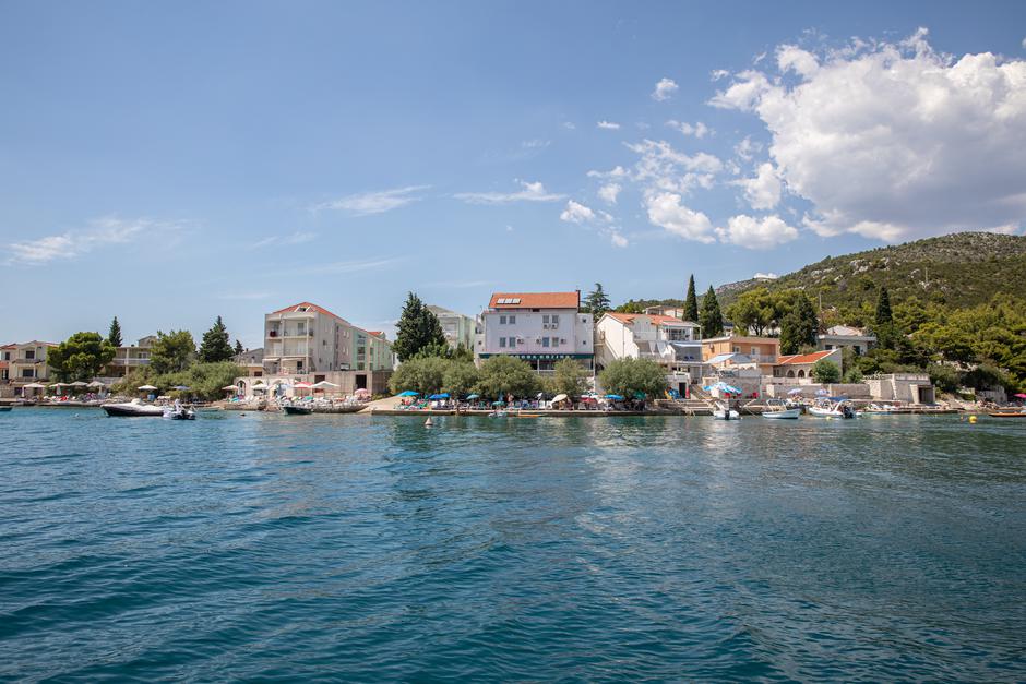 Klek: Turistička patrola