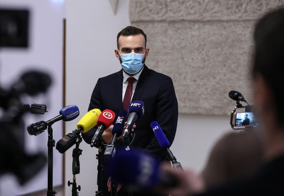 Zagreb: Ministar Josip Aladrović o aktualnim političkim pitanjima
