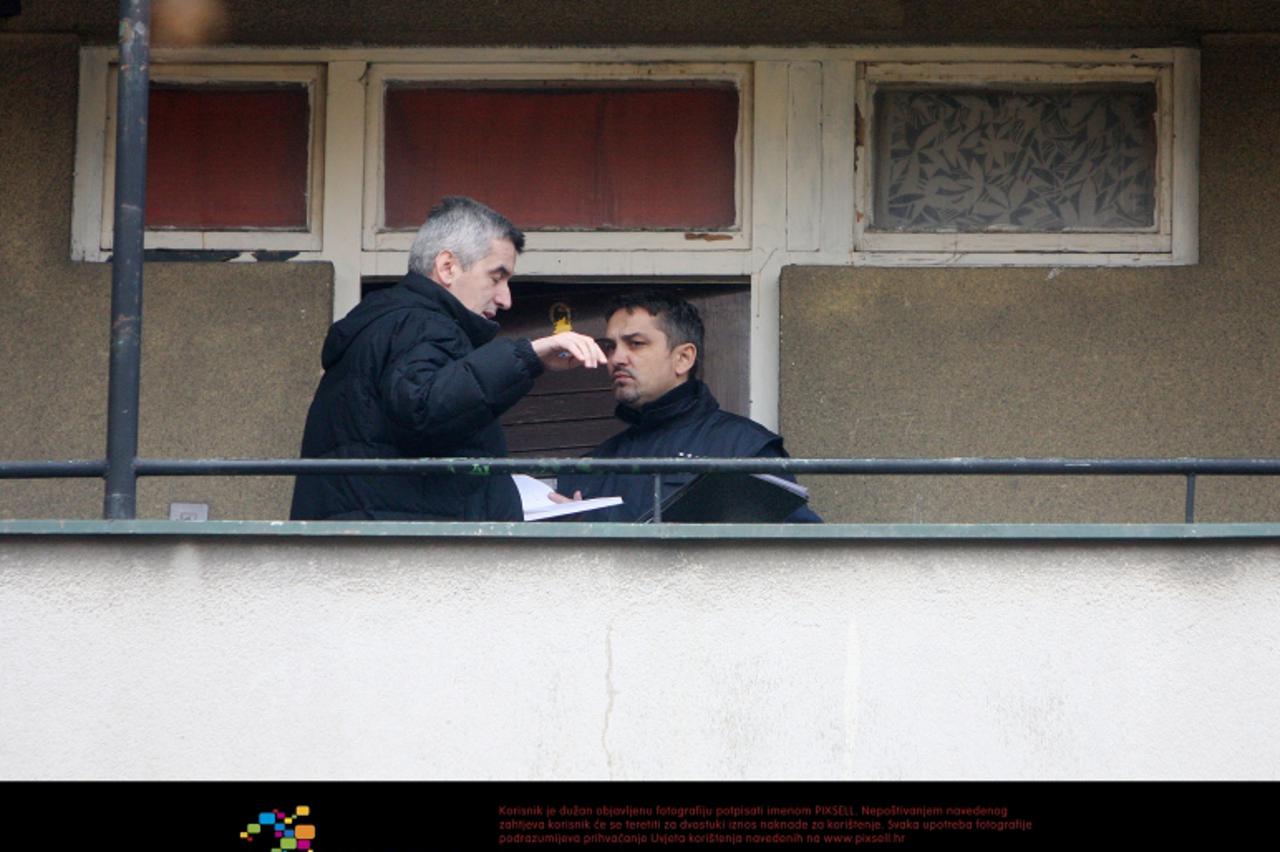 '19.01.2012., Zagreb - U jutarnjim satima pronadjena je mrtva zena pokraj kontejnera za smece. Sumnja se da ju je ubio suprug jer su susjedi rekli da ju je muz zenu godinama zlostavljao i tukao te kak