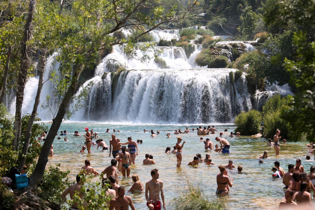 Ljepote Nacionalnog parka Krka i tijekom turističke sezone zaista očaravaju