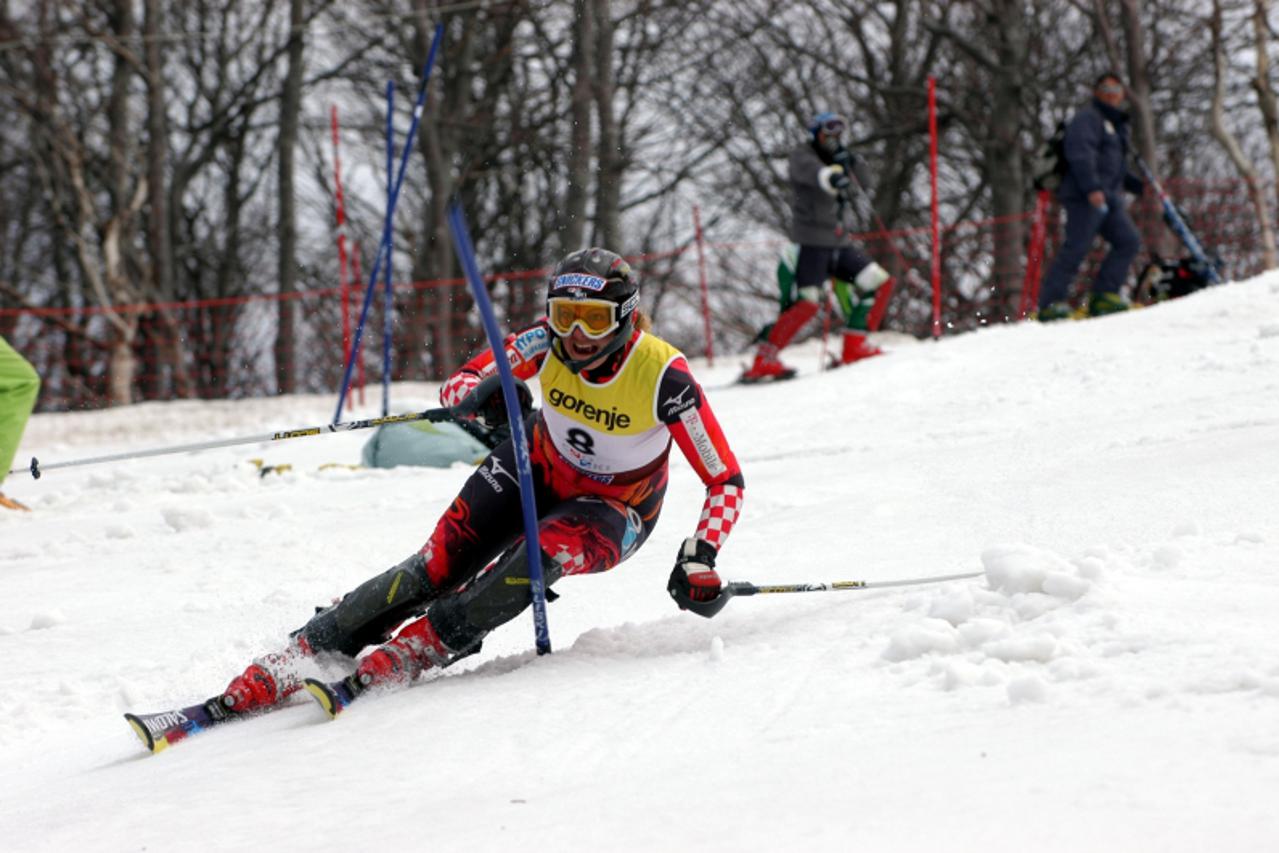 'za pokrij....22.02.2010. platak....jadranski slalom Photo: Goran Kovacic/PIXSELL'
