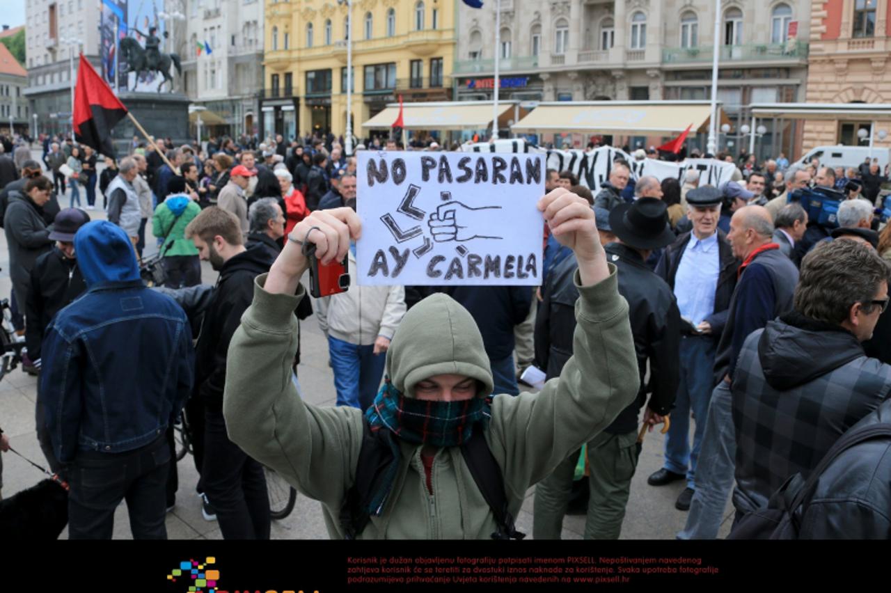 '14.03.2012., Zagreb - Oko 100 predstavnika Gradjanske akcije i gradjana okupilo se u 11 sati kod Mandusevca na Trgu bana Jelacica kako bi prosvjedovali protiv najavljene medjunarodne nacionalisticke 