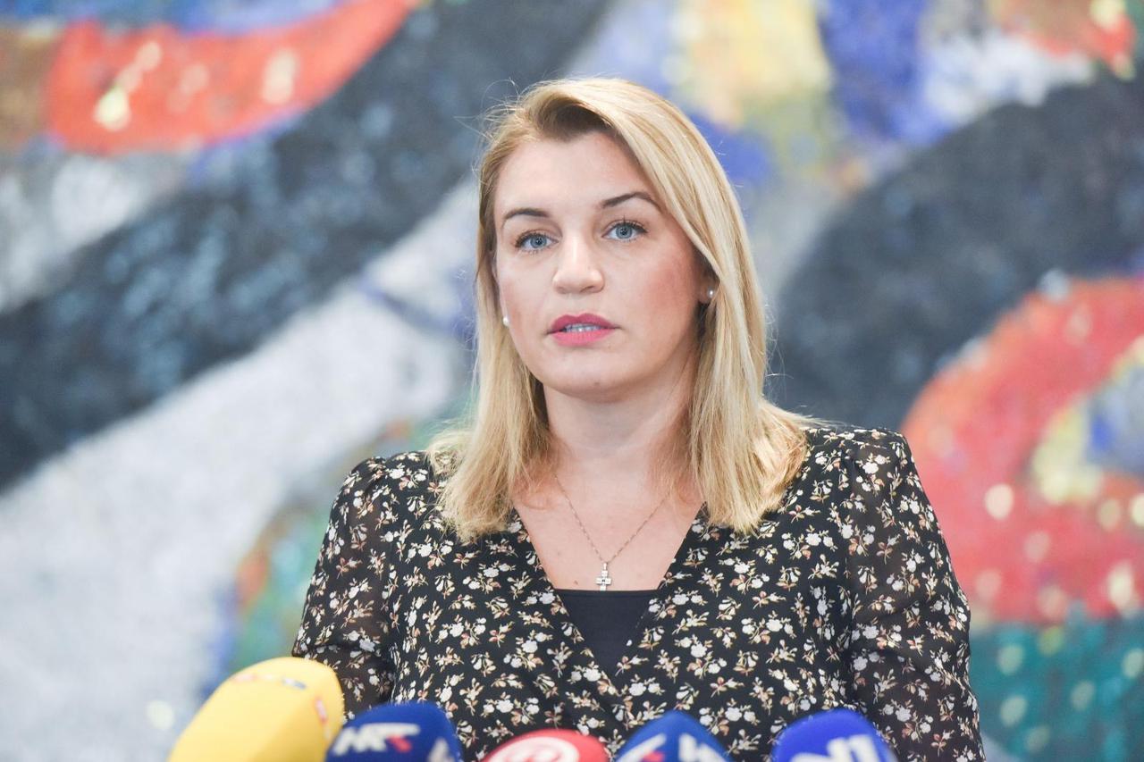 Zagreb: Ministrica Brnjac održala konferenciju nakon sastanka s predstavnicima turističkog sektora