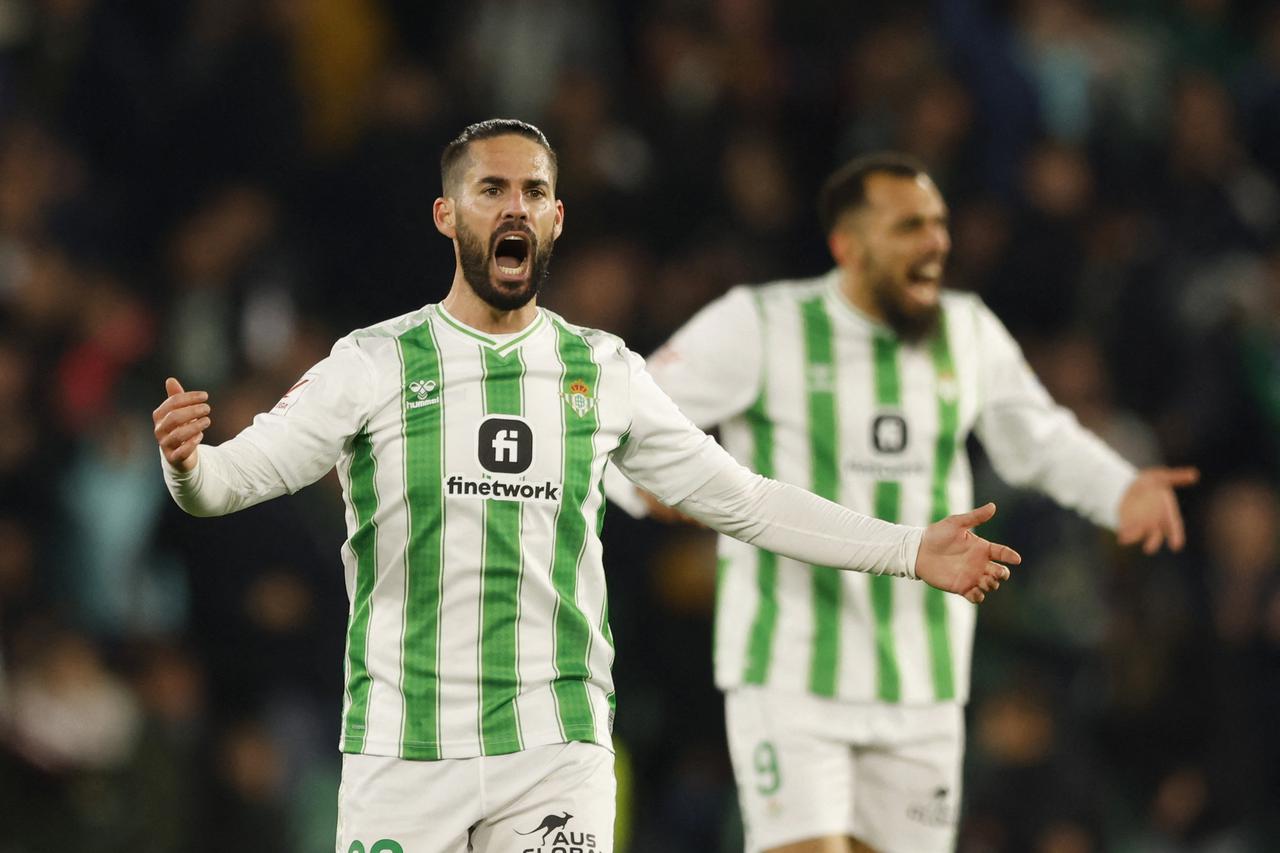 LaLiga - Real Betis v FC Barcelona