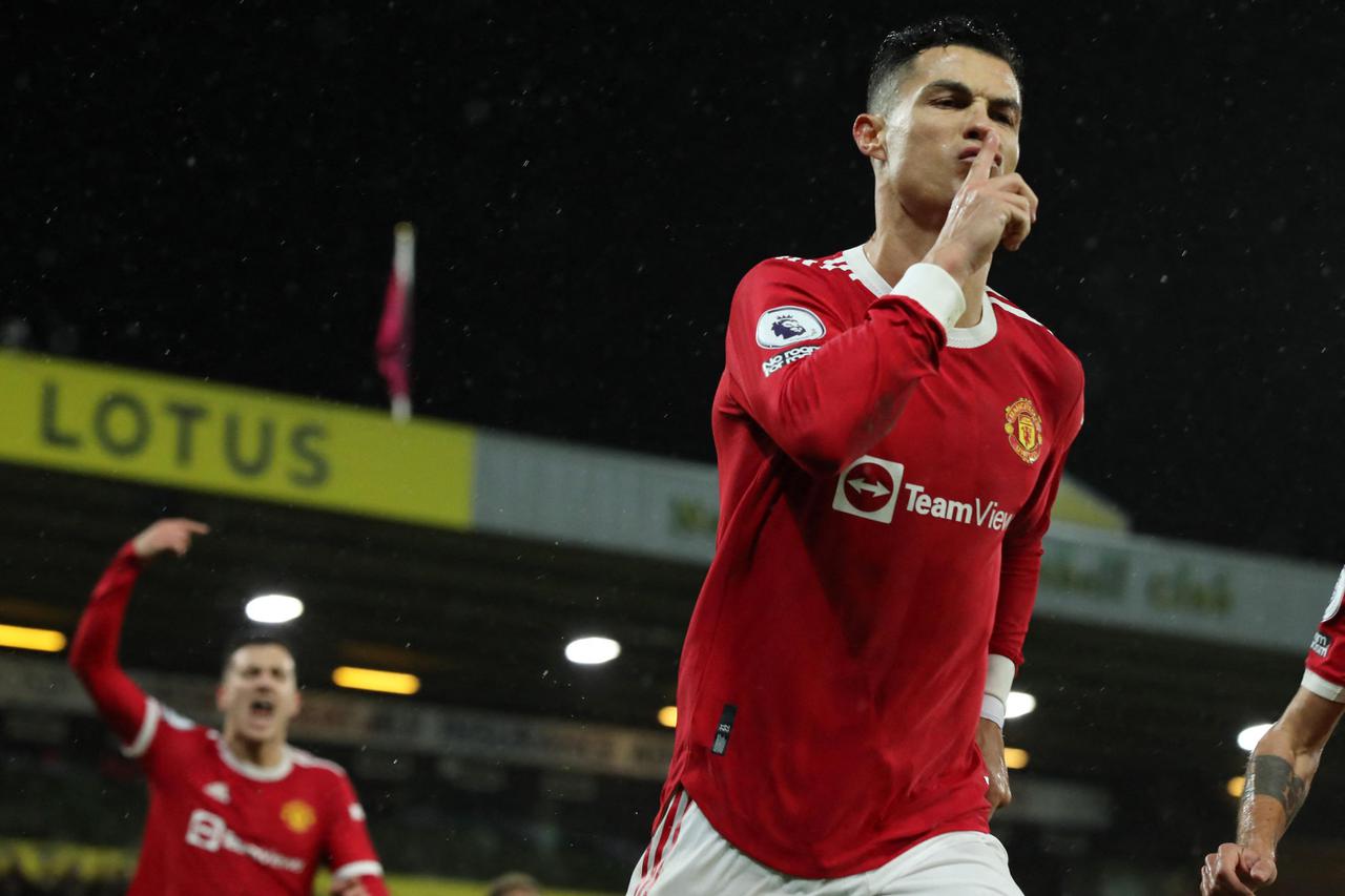 Premier League - Norwich City v Manchester United