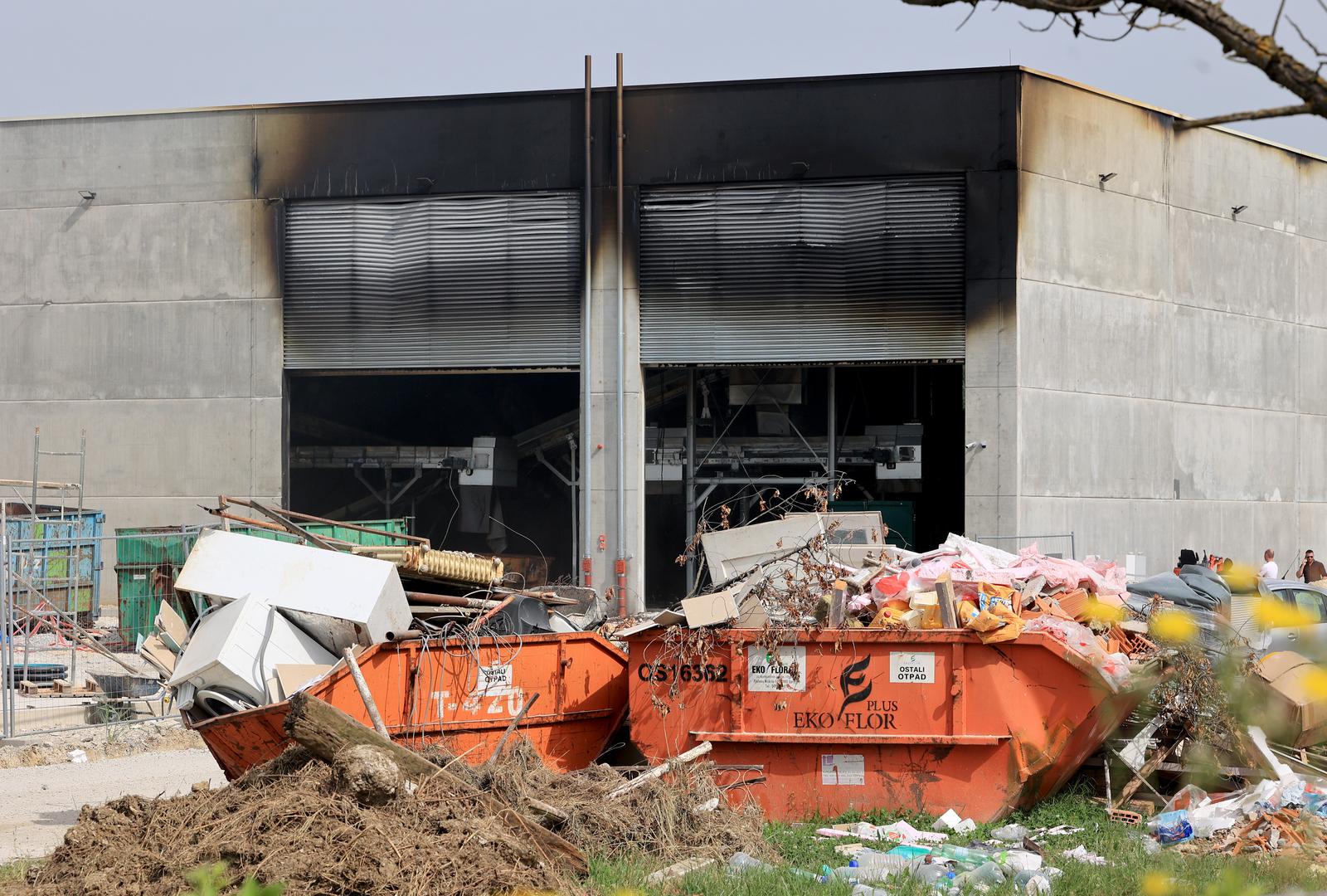 20.06.2024., Zapresic - Zgariste tvrtke Eko Flor u Industrijskoj ulici gdje je tijekom jucerasnjeg dana izbio veliki pozar.  Photo: Marko Prpic/PIXSELL