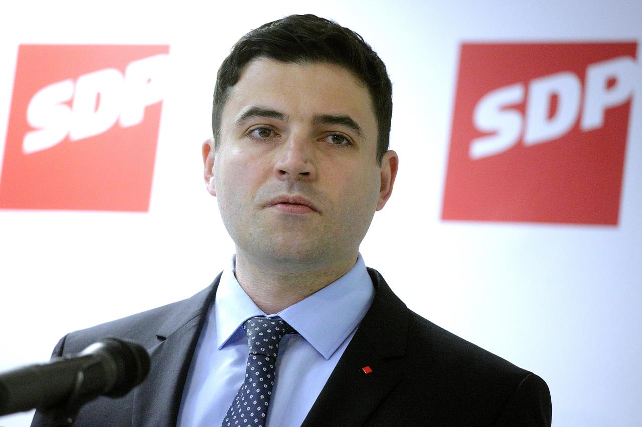 Davor Bernardić