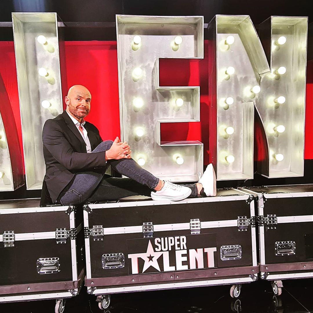 Iako na svom Instagram profilu dijeli samo povremene trenutke iz osobnog života, ovaj plesač i koreograf poznat je po tome što čuva svoju privatnost.