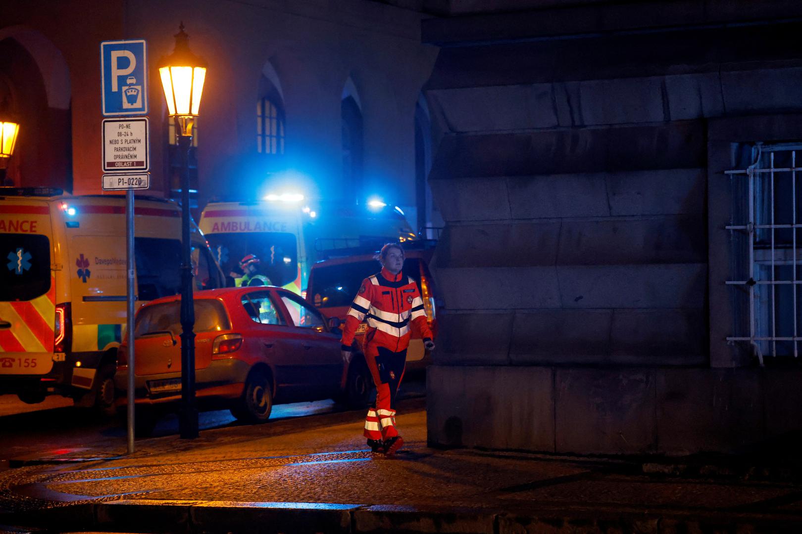 A medic walks near the area of the shooting at one of the buildings of Charles University in Prague, Czech Republic, December 21, 2023. REUTERS/David W Cerny Photo: DAVID W CERNY/REUTERS