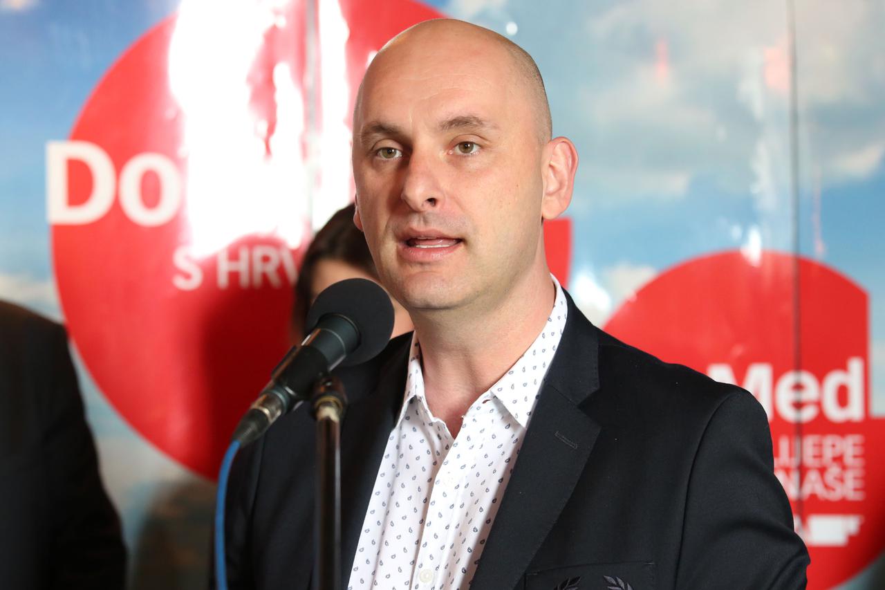 Tomislav Tolušić