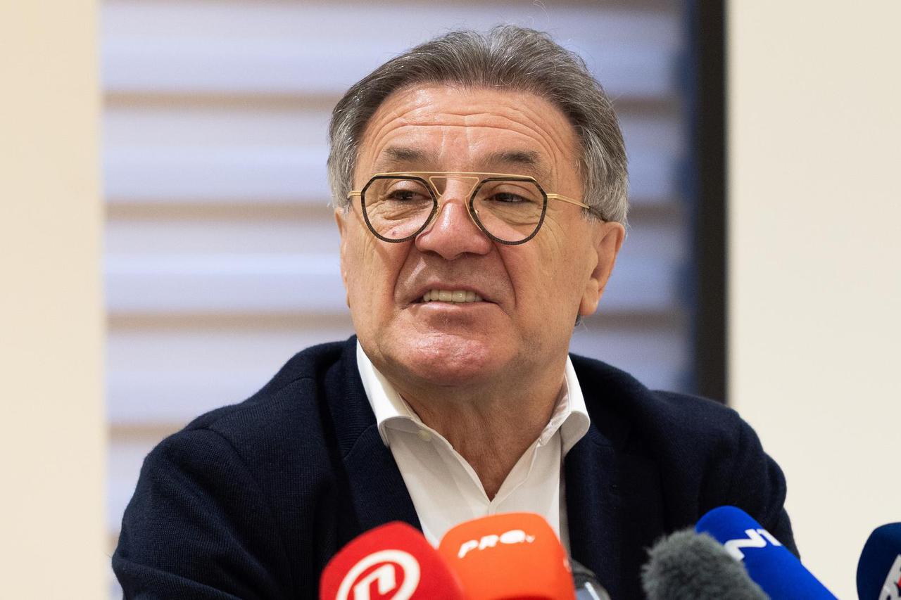 Mostar: Konferencija za medije Zdravka Mamića na temu "Malo istine može napraviti puno dobroga"