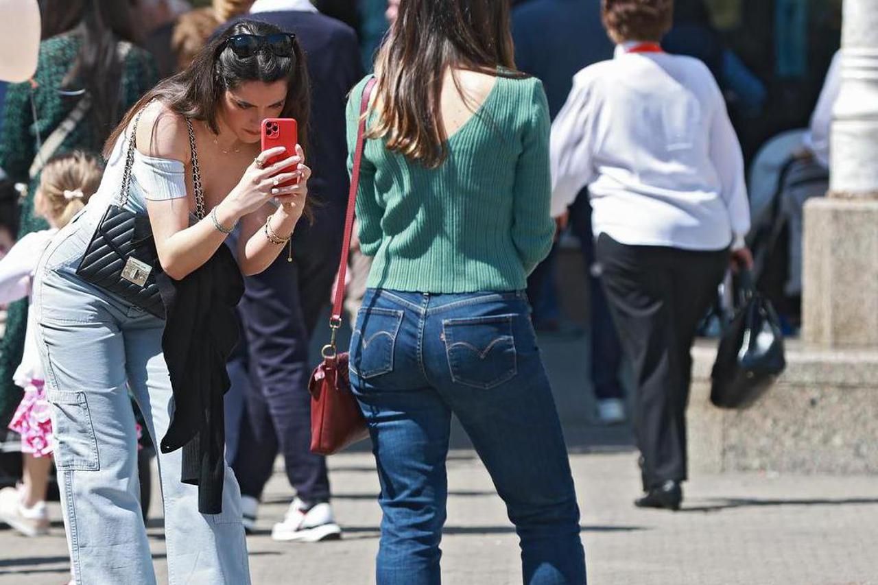 Zagreb: Sunčano subotnje jutro izmamilo građane u centar grada