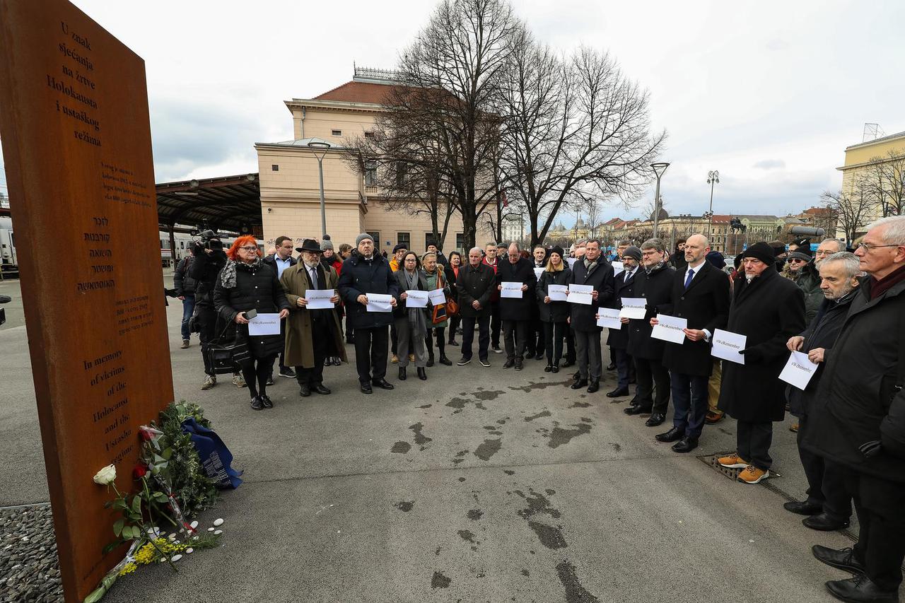 Zagreb: Gradonačelnik Tomašević položio cvijeće na Spomenik žrtvama holokausta