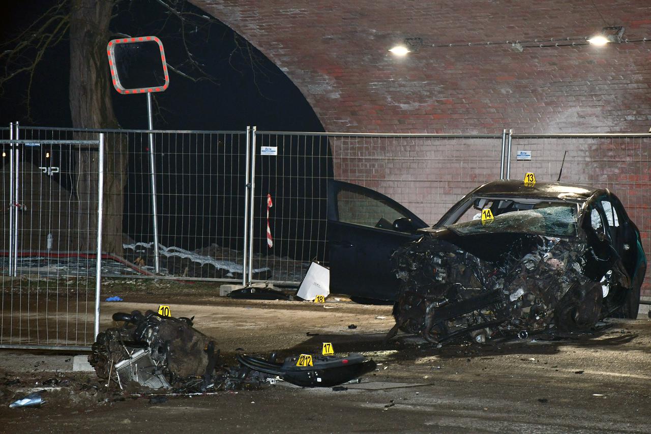 Sisak: Jedna osoba smrtno stradala u prometnoj nesreći, više ozlijeđenih