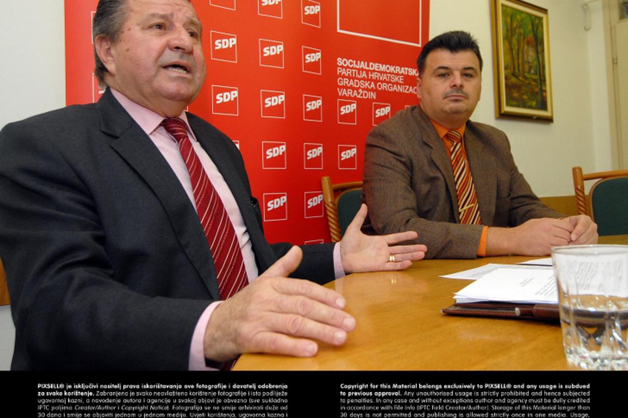 '18.11.2010. Kratka ulica, Varazdin - Konferencija za novinare SDP gradskog ogranka, Josip Hehet i Vjeran Radelic. Photo: Marko Jurinec/PIXSELL'