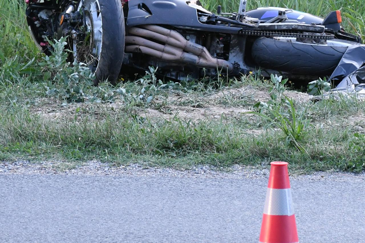 U Brestu Pokupskom smrtno stradao motociklist
