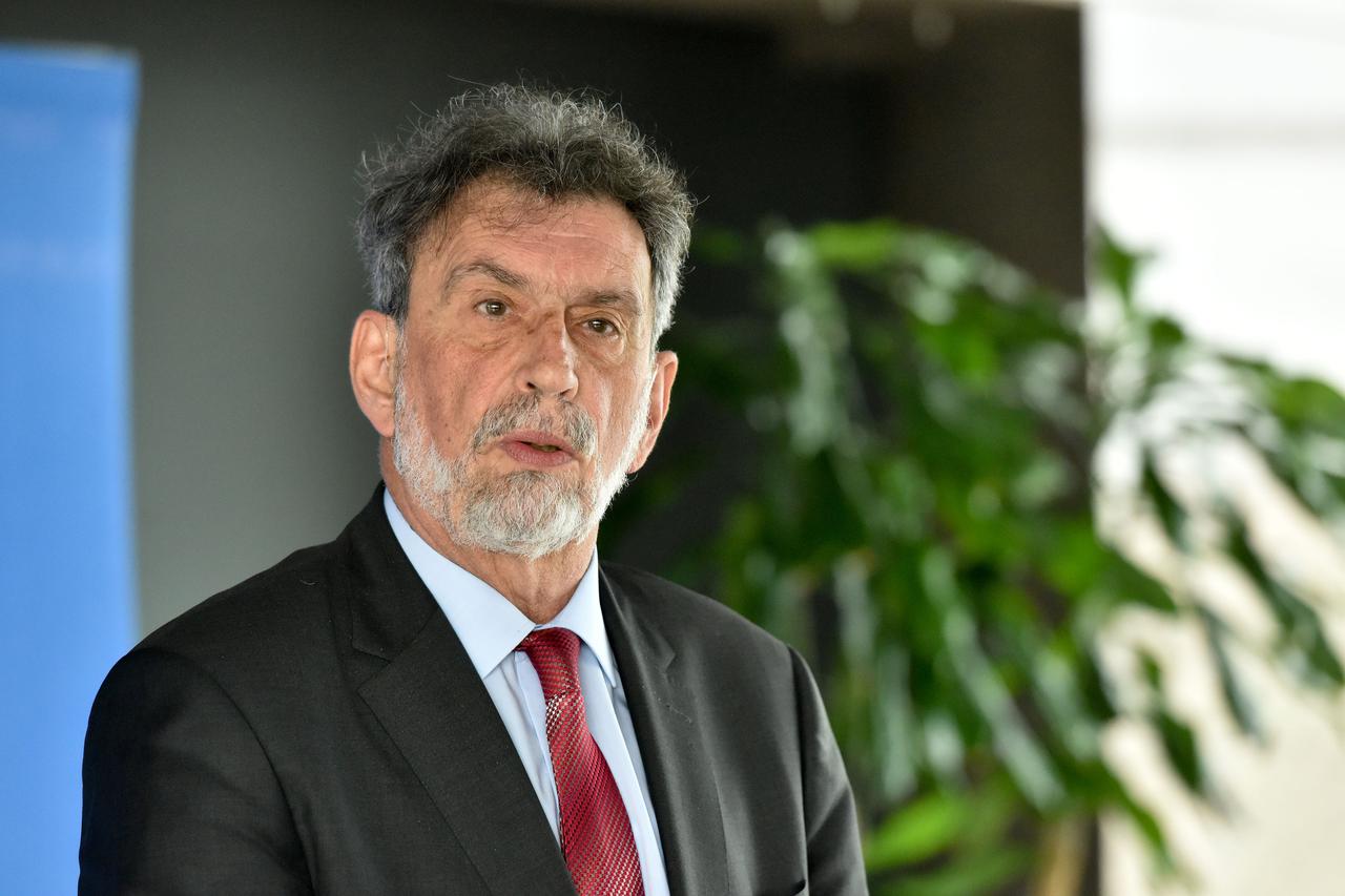 Zagreb: Izjava ministra Radovana Fuchsa nakon sjednice Vlade RH