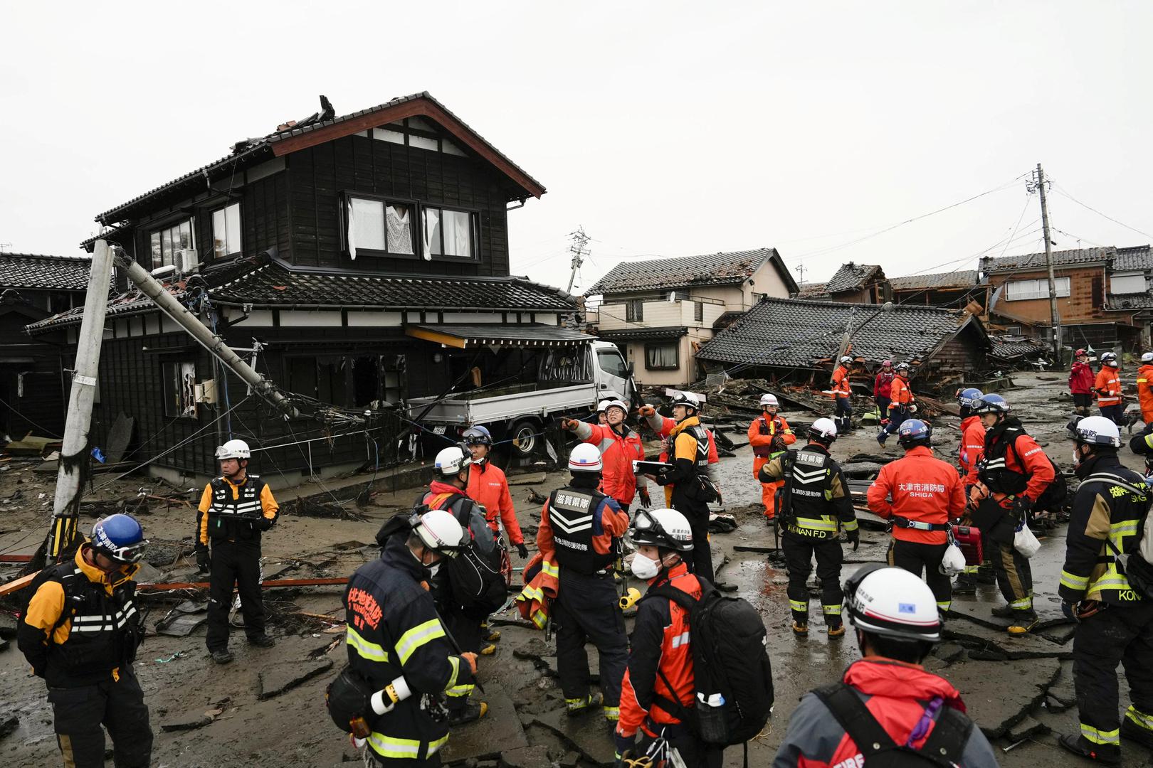Firefighters and police officers conduct search and rescue operations at a tsunami-devastated residential area in Suzu, Ishikawa prefecture, Japan January 3, 2024, in this photo released by Kyodo. Mandatory credit Kyodo/via REUTERS   ATTENTION EDITORS - THIS IMAGE HAS BEEN SUPPLIED BY A THIRD PARTY. MANDATORY CREDIT. JAPAN OUT. NO COMMERCIAL OR EDITORIAL SALES IN JAPAN. Photo: KYODO/REUTERS