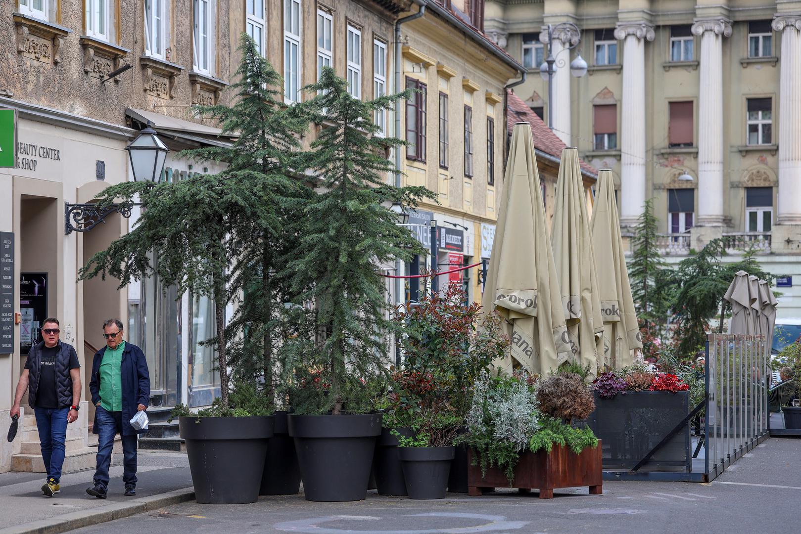 U međuvremenu su se ondje održavali razni događaji, uključujući Advent, a dio opreme je i mijenjan, no koncept društvenog centra gradske jezgre nije zaživio u punom smislu.