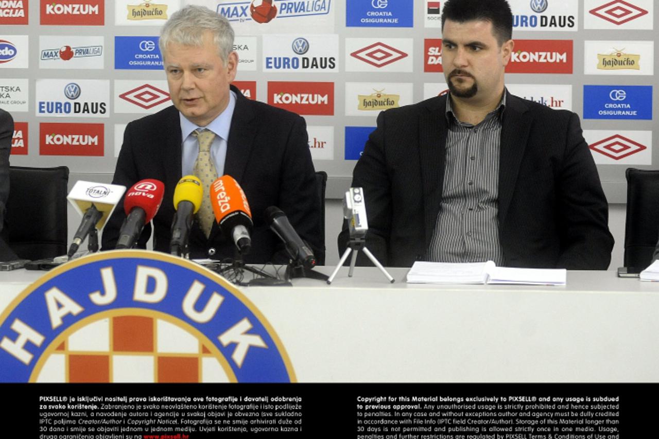 '18.12.2012., Split - Predsjednik HNK Hajduka Marin Brbic i direktor Galeba Stjepan Pezo potpisali su ugovor o suradnji.  Photo: Tino Juric/PIXSELL'