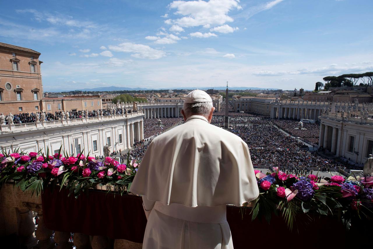 Pope delivers traditional "Urbi et Orbi" message on Easter Sunday, at the Vatican
