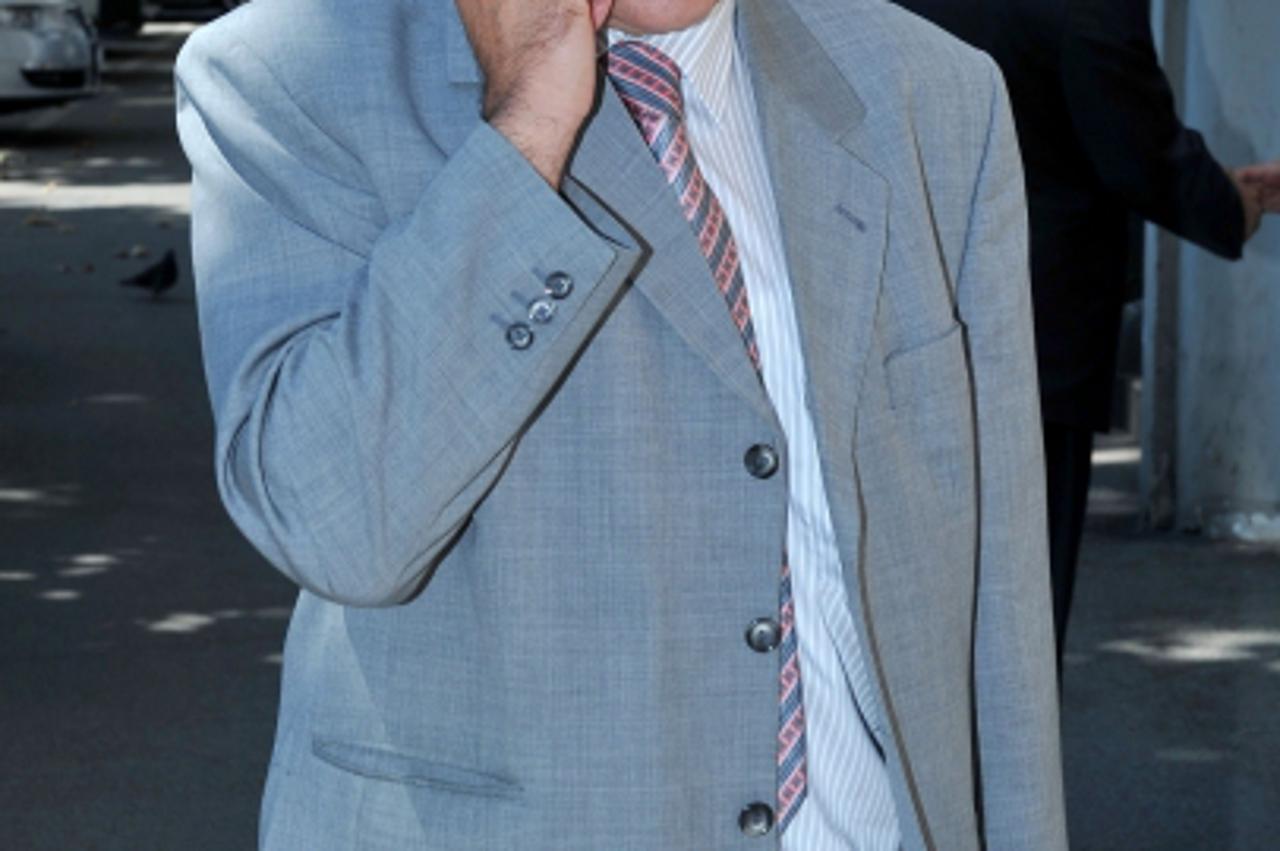 \'unutrasnja...zagreb.....29.07.2009.  trg zrtava fasizma - hdz, predsjednistvo hdz-a, press, predsjednicki kandidat / tomislav ivic     Photo: Marko Lukunic/Vecernji list\'