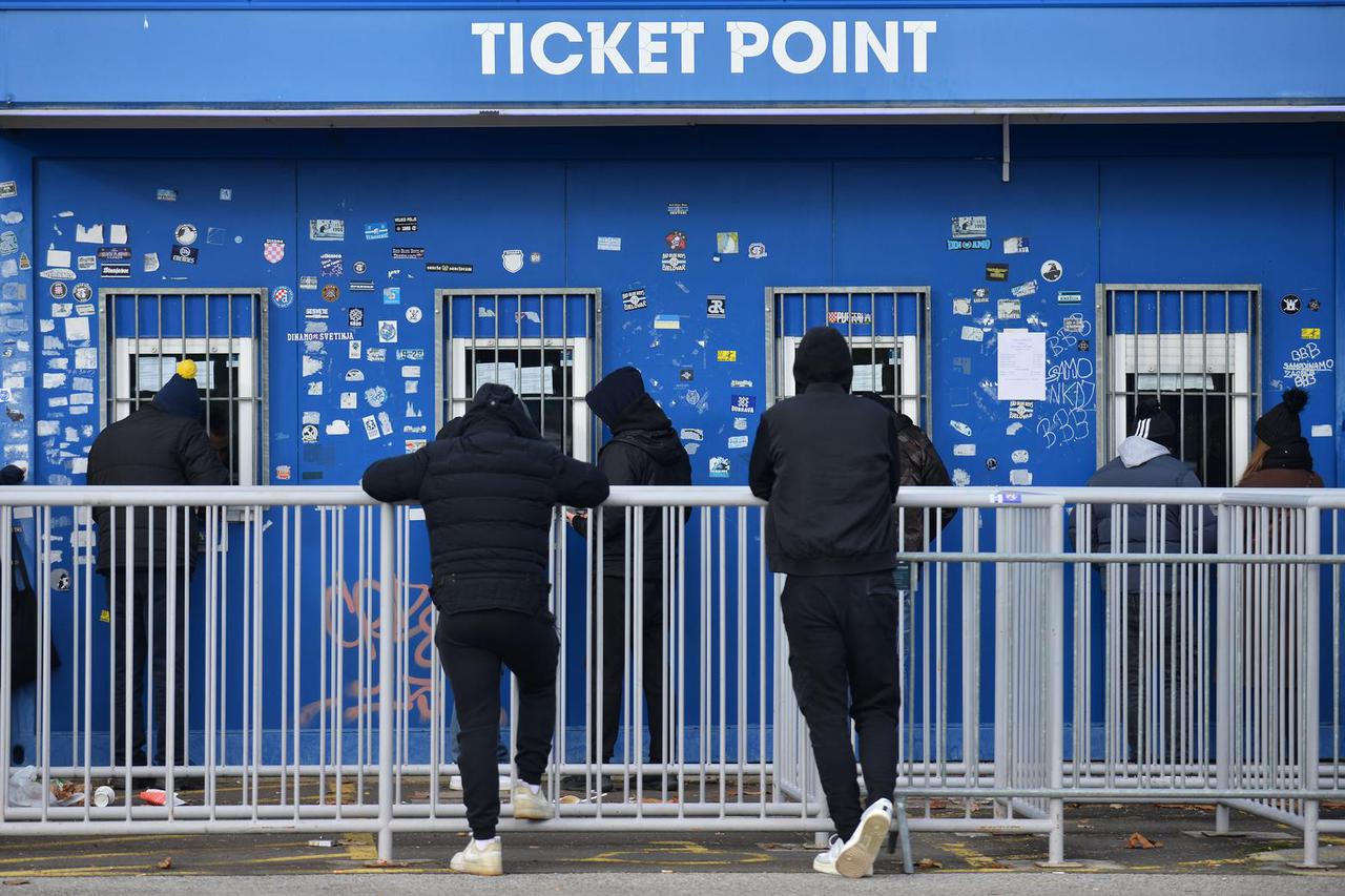 Zagreb: Gužva za kupnju karta za derbi Dinamo - Hajduk