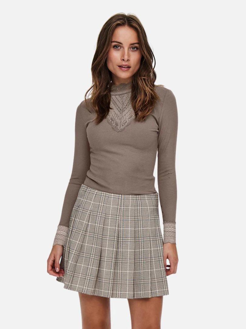 Sportina, majica dugih rukava i suknja Only