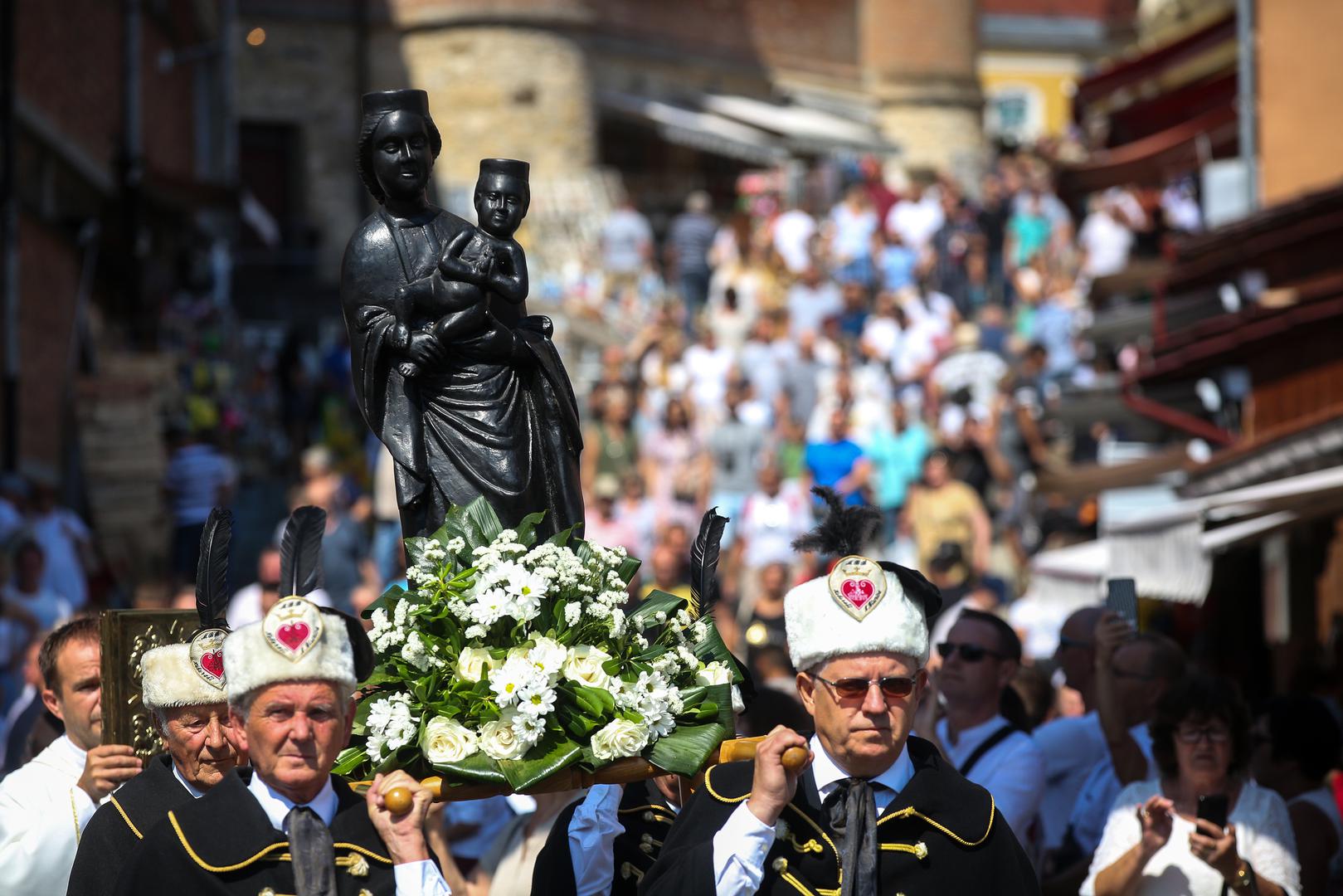 Među popularnijima je i svetište u Mariji Bistrici. 