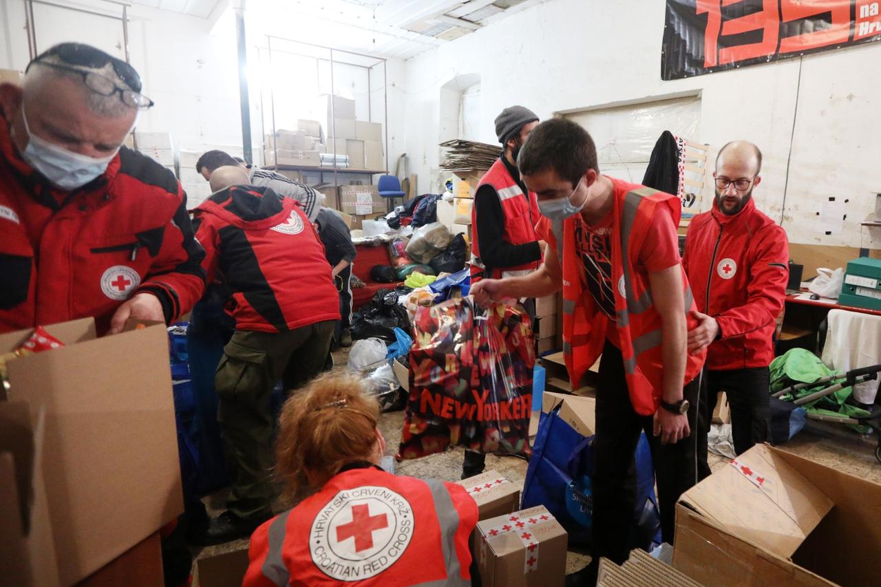 Šibenik: Crveni križ i Funcuti prikupljaju donacije za stradale u potresu