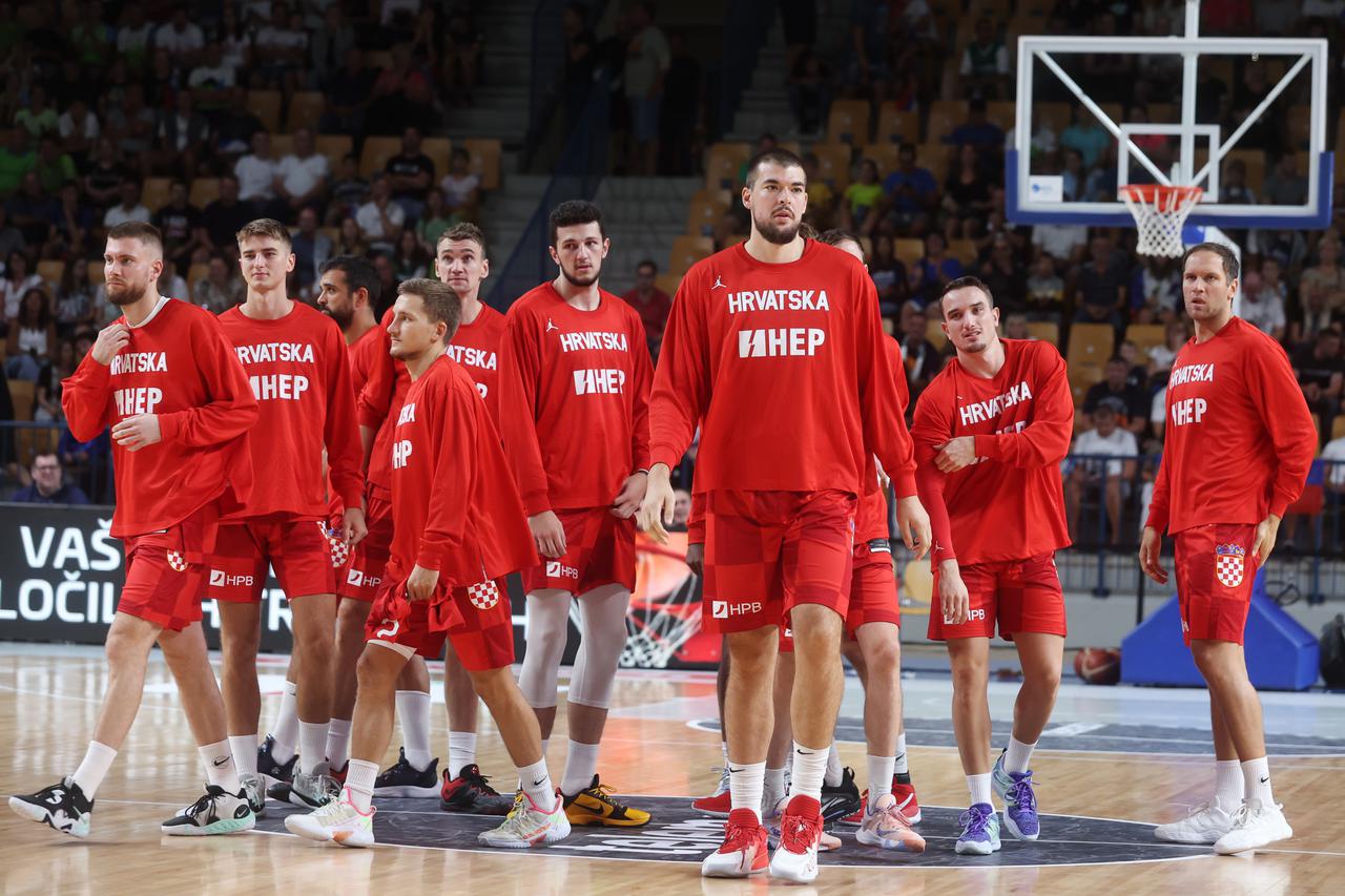 Košarkaši Slovenije svladali su Hrvatsku 94:88 u pripremnoj utakmici za Eurobasket