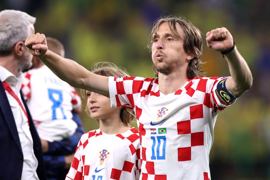 KATAR 2022 - Luka Modrić slavio u društvu djece i Matea Kovačića