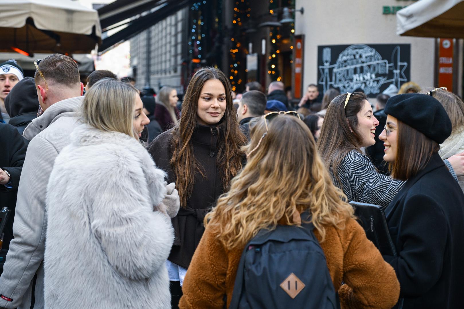  Od jutra ona vrvi ljudima pa na terasama u Bogovićevoj gotovo da i nema mjesta. 