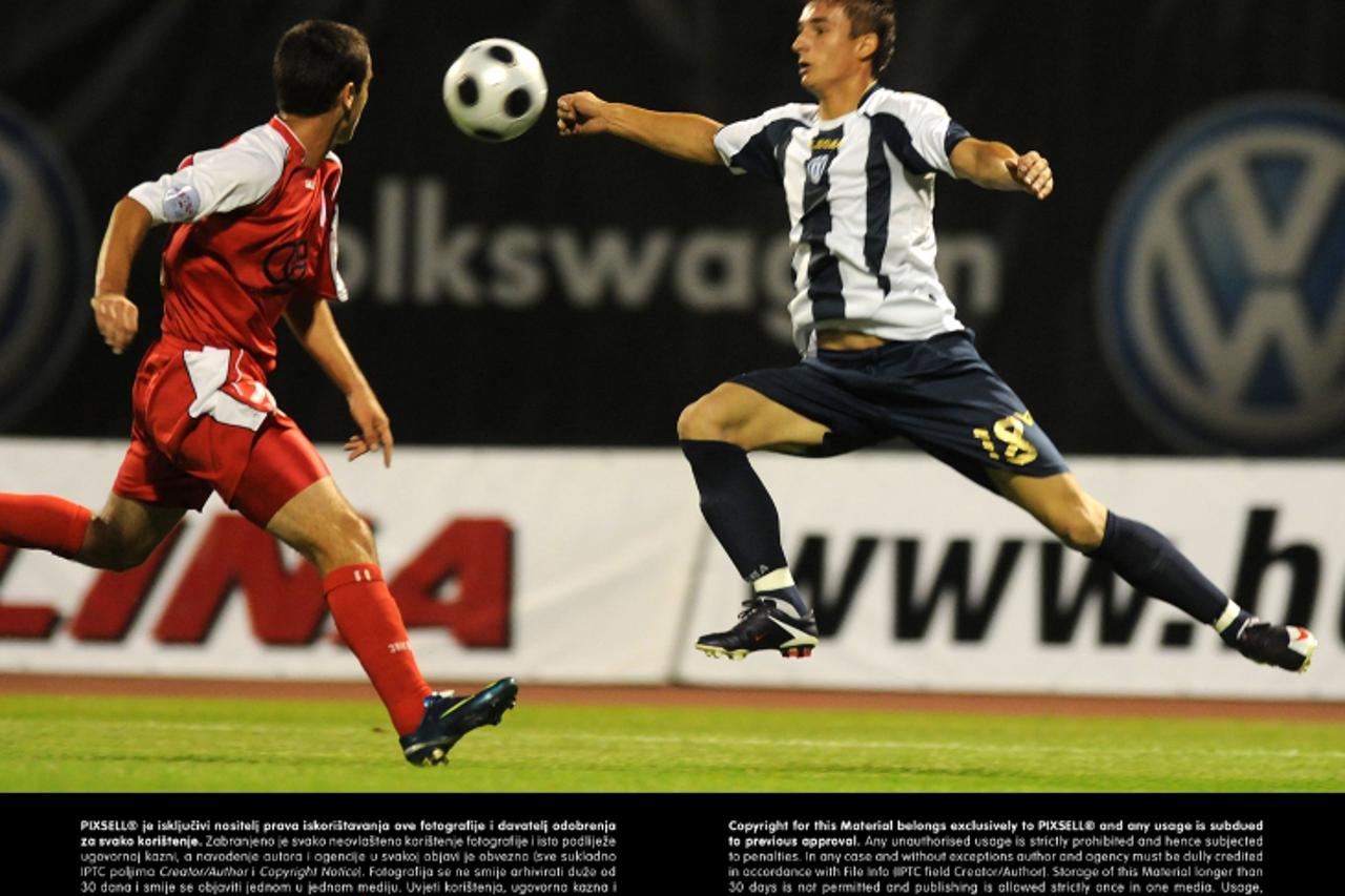 '22.08.2009., Zagreb - Nogometnu utakmicu 5. kola T-Com 1. HNL odigrali su NK Lokomotiva i HNK Cibalia na maksimirskom stadionu. Matej Jelic.  Photo: Marko Mrkonjic/Vecernji list'