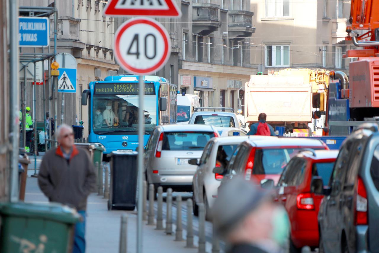 Zagreb: Gužve u gradu zbog sanacija korovova i dimnjaka