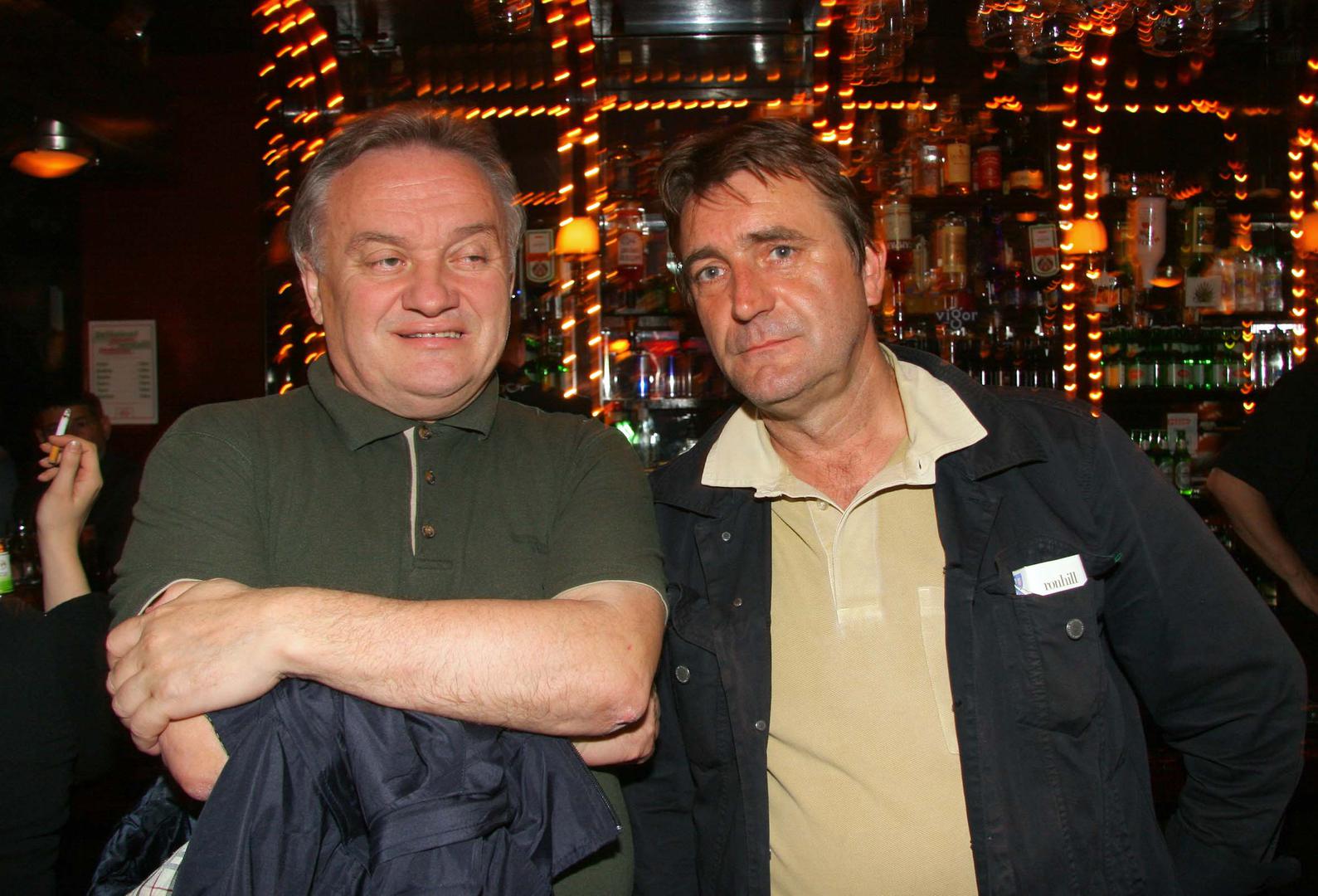 Privatno je u sretnom braku s kostimografkinjom Đurđom Janeš više od 40 godina te je ponosan otac sina Borne, uspješnog ugostitelja.