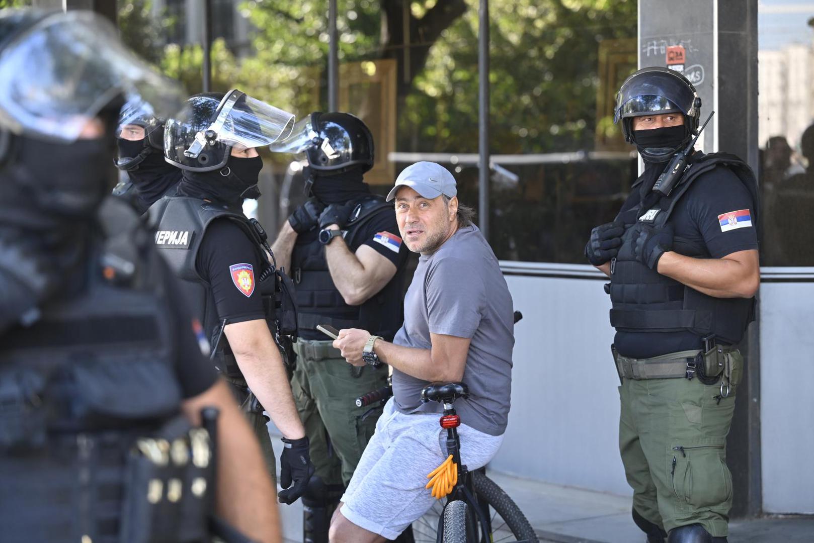 04, July, 2025, Belgrade - The police detained a citizen at Republic Square who, while the intersection was blocked, was riding a bicycle and shouting "Pumpaj". Photo: M.M./ATAImages

04, jul, 2025, Beograd - Policija je na Trgu republike privela gradjanina koji je dok je trajala blokada raskrsnice prolazio na biciklu i uzviknuo "Pumpaj". Photo: M.M./ATAImages Photo: M.M./ATAImages/PIXSELL