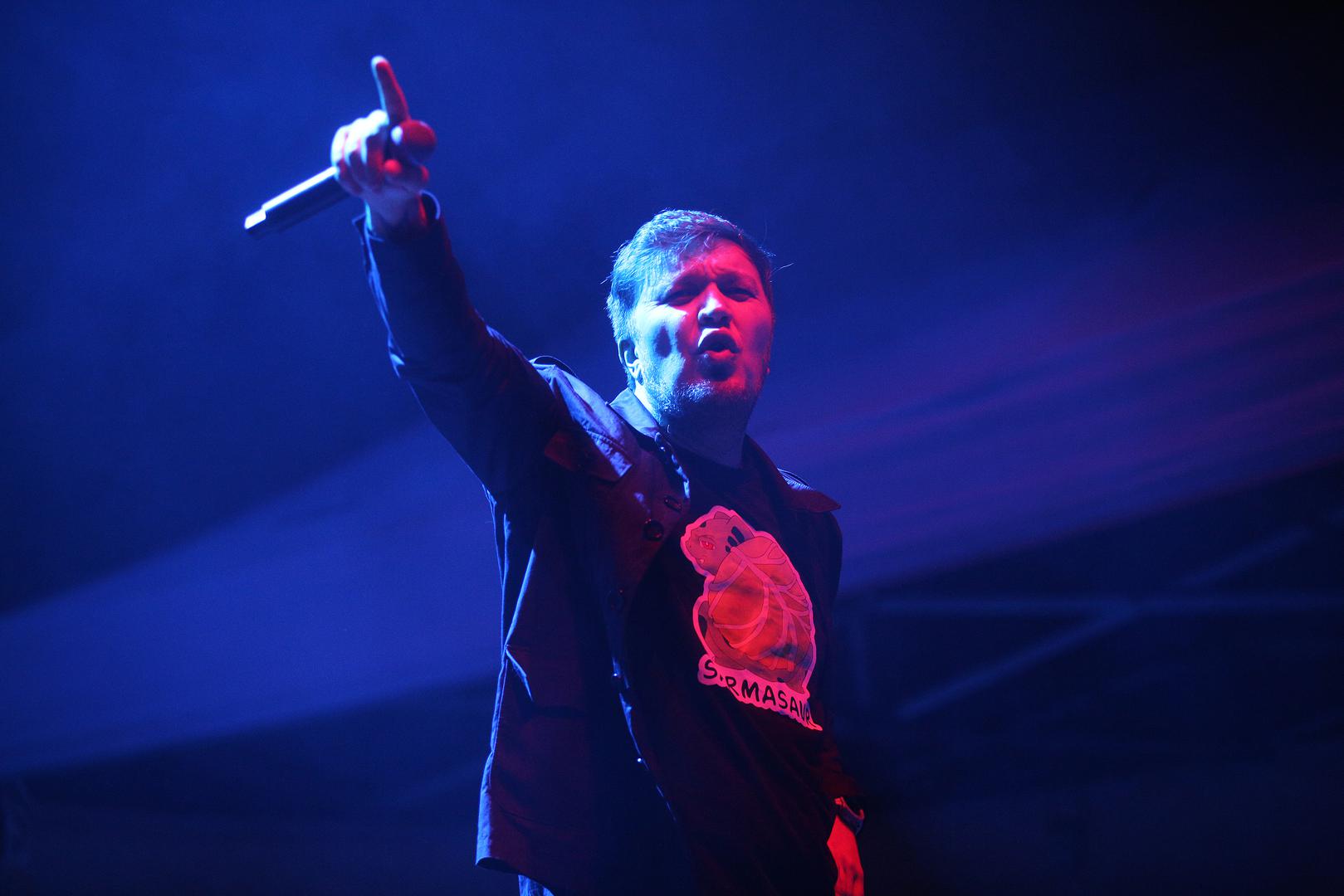 Iako ga posljednjih godina obožavatelji sve rjeđe viđaju, Edo je sinoć zajedno s domaćim glazbenikom naziva Z++ nastupom na zagrebačkom 'Beer Festu' oduševio prisutnu publiku.