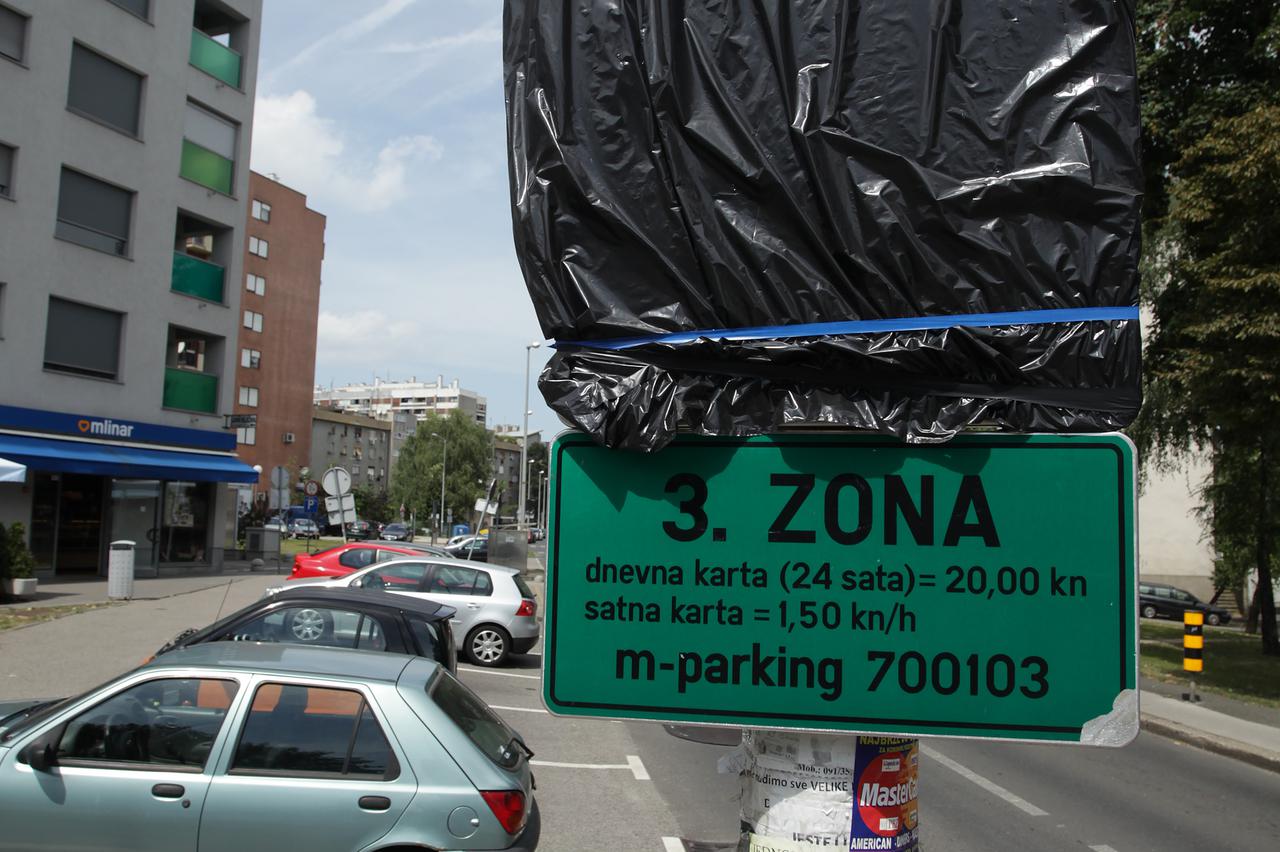 10.08.2014., Zagreb - Promjena parkiralisnih zona na Savici.. Photo: Grgur Zucko/PIXSELL  
