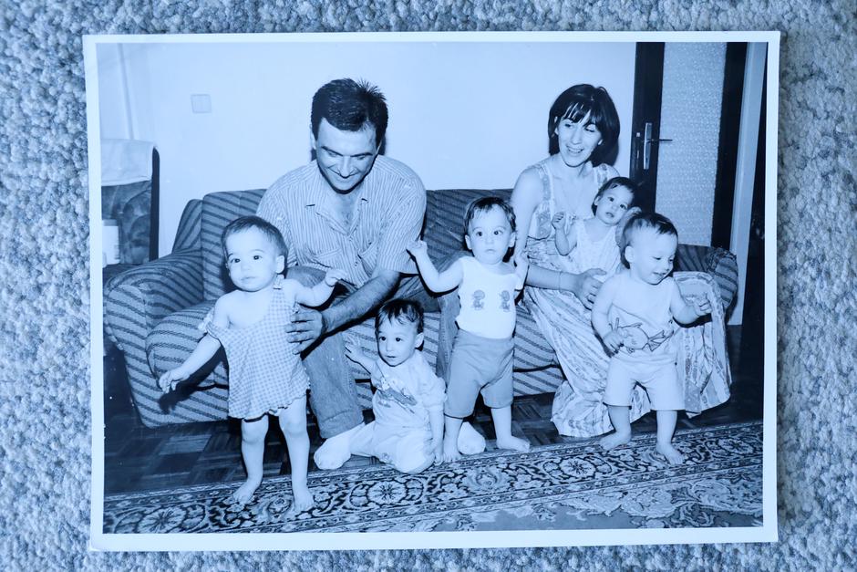 Velika Gorica: Presnimke fotografija Gordane Prnjak koja je rodila prve petorke pomoću potpomognute oplodnje