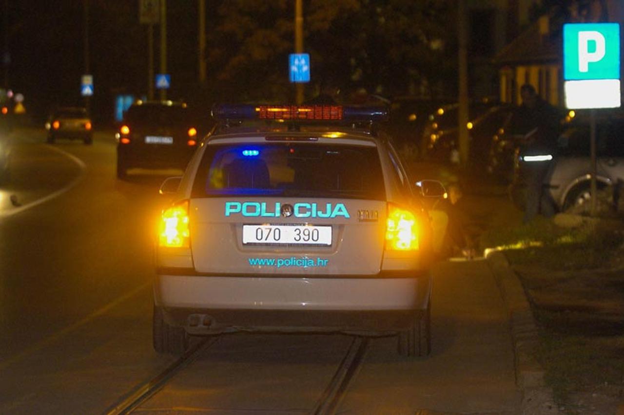policija