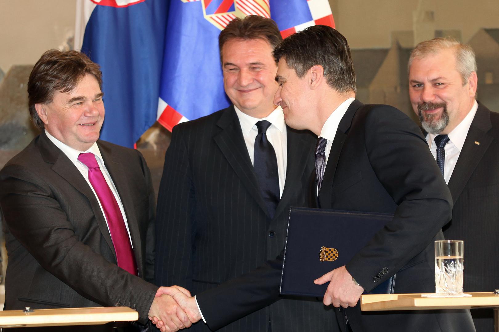 I oni koji su ga zaokružili na izborima, zamjerali su mu da nije proveo reforme koje su od njega očekivane