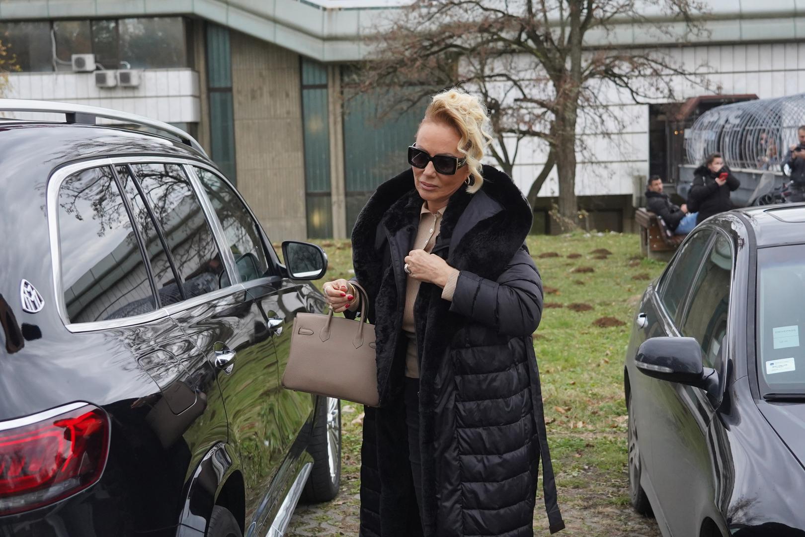 Stil joj je sada kombinacija: glamura i ležernosti te je i dalje jedna od ikona stila.